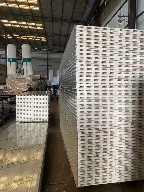 云南净化板生产厂家告诉你：净化板是什么材料